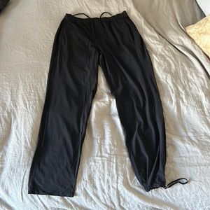 Lulu lemon 4-pocket yoga/running pant. Men’s L